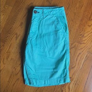 Size 28. Teal, American Eagle shorts.